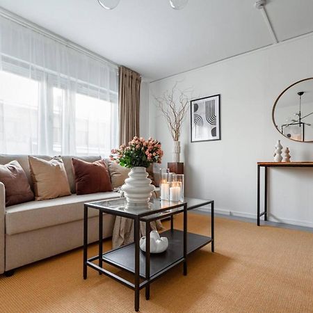 Simple Studio In Trendy Soedermalm - Construction Work Stockholm Luaran gambar