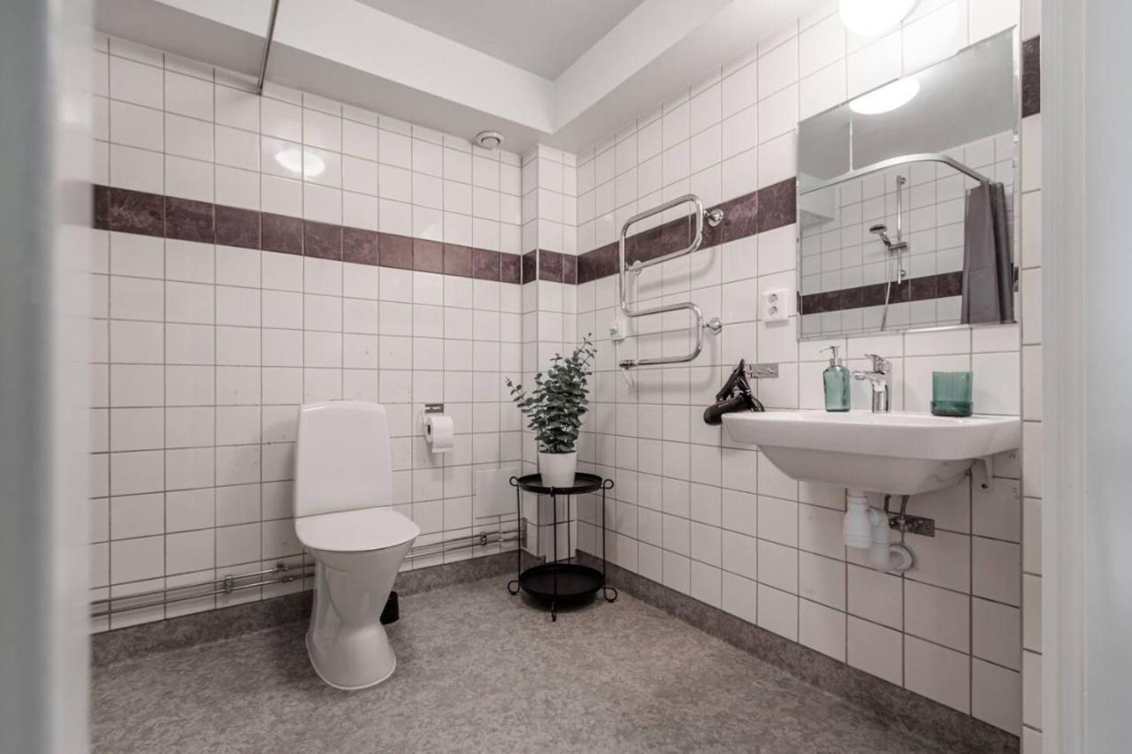 Simple Studio In Trendy Soedermalm - Construction Work Stockholm Luaran gambar