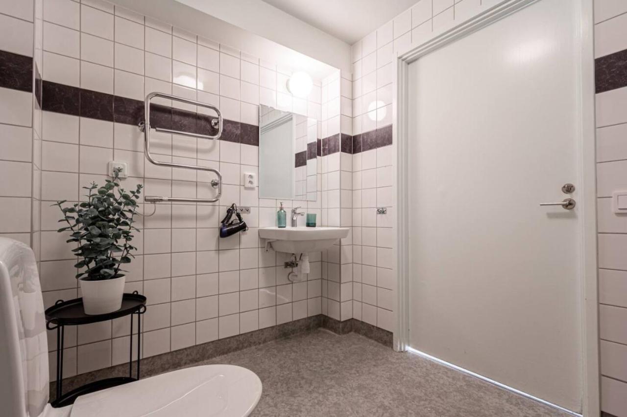 Simple Studio In Trendy Soedermalm - Construction Work Stockholm Luaran gambar