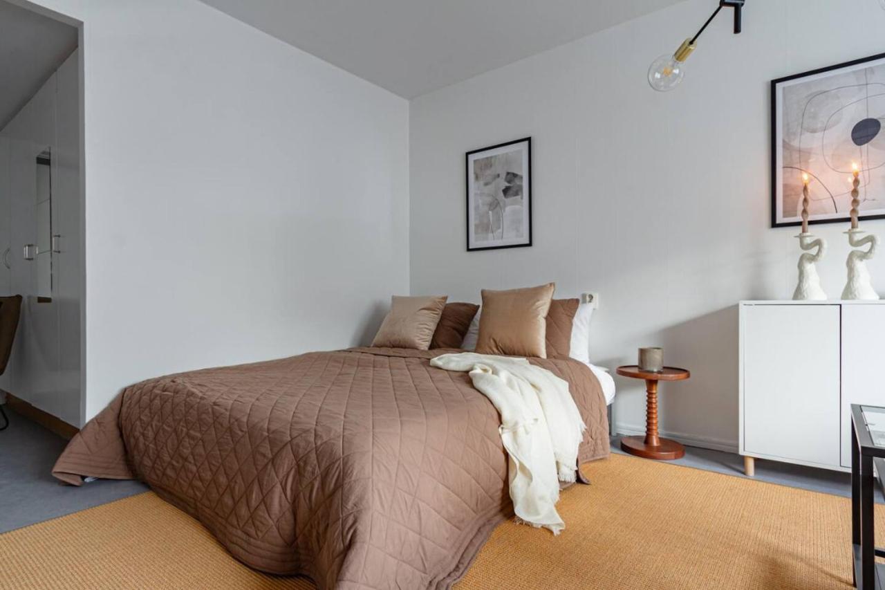 Simple Studio In Trendy Soedermalm - Construction Work Stockholm Luaran gambar