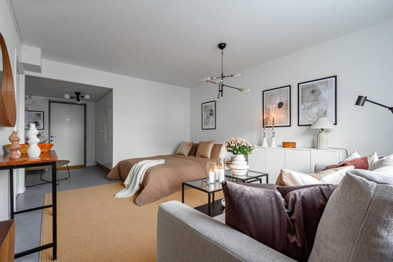 Simple Studio In Trendy Soedermalm - Construction Work Stockholm Luaran gambar