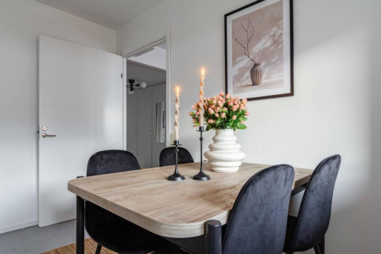 Simple Studio In Trendy Soedermalm - Construction Work Stockholm Luaran gambar