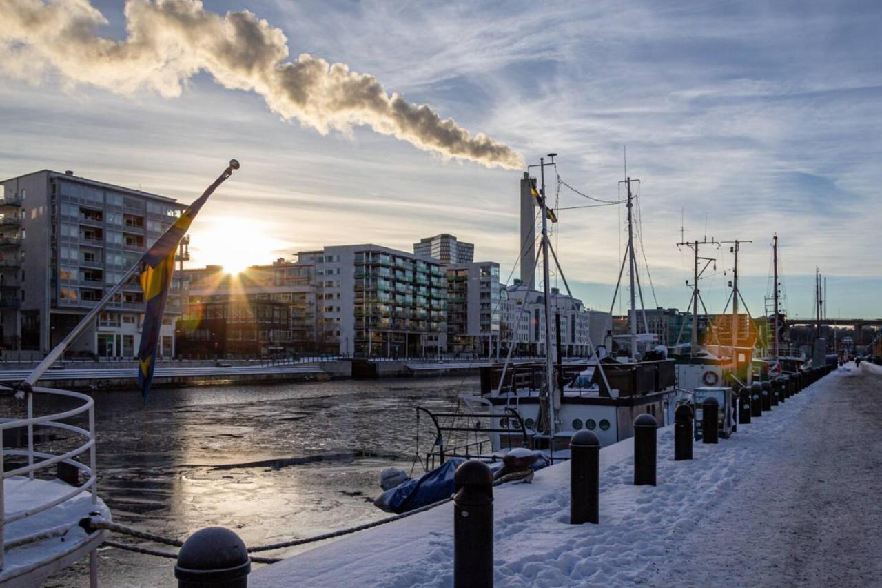 Simple Studio In Trendy Soedermalm - Construction Work Stockholm Luaran gambar